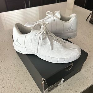 Women’s Jordan’s TE 2 Low Size 7